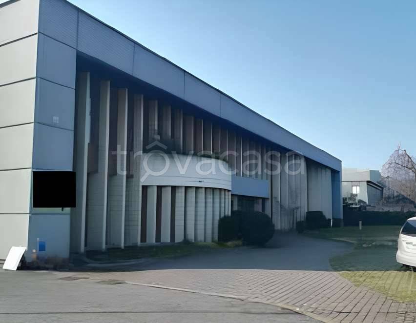 locale commerciale in vendita a San Fermo della Battaglia in zona Cavallasca