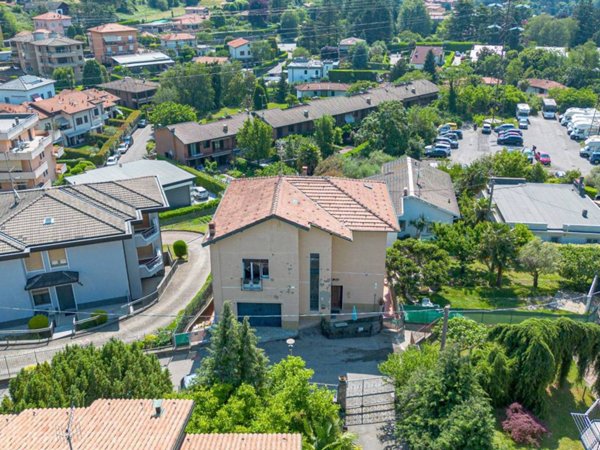 appartamento in vendita a San Fermo della Battaglia in zona Cavallasca