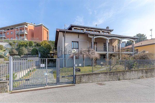 casa indipendente in vendita a San Fermo della Battaglia