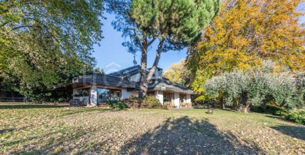 casa indipendente in vendita a San Fermo della Battaglia in zona Cavallasca