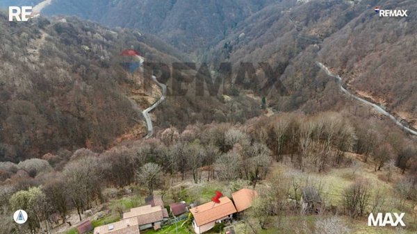 casa indipendente in vendita a San Nazzaro Val Cavargna