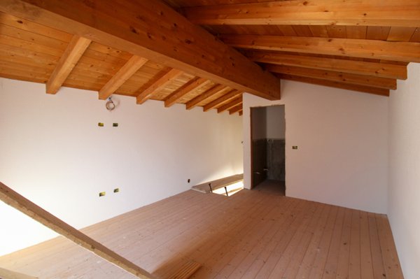 casa indipendente in vendita a San Nazzaro Val Cavargna