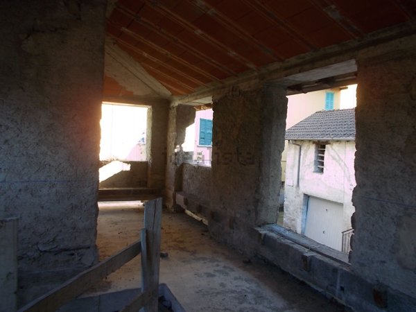 appartamento in vendita a Schignano