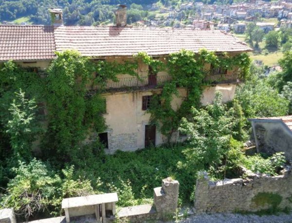 casale in vendita a Schignano in zona Auvrascio