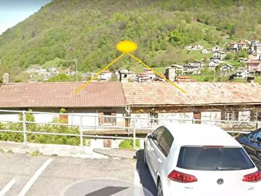 casa indipendente in vendita a Schignano in zona Auvrascio