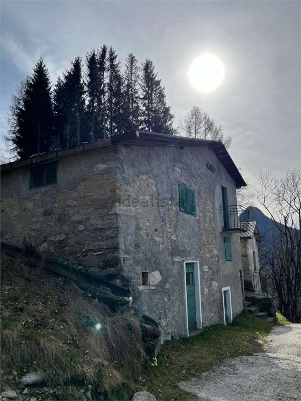 quadrivano in vendita a Schignano