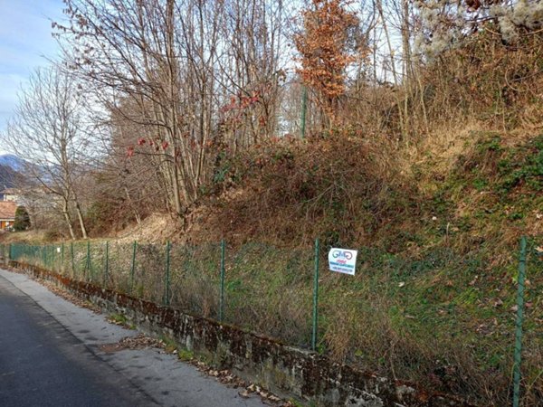 terreno agricolo in vendita a Schignano in zona Posa