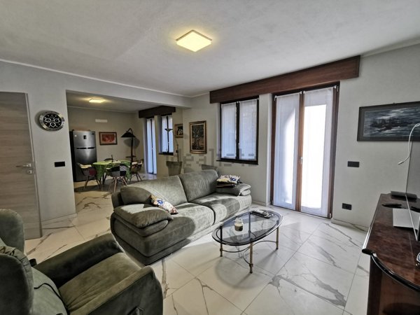 appartamento in vendita a Schignano in zona Occagno