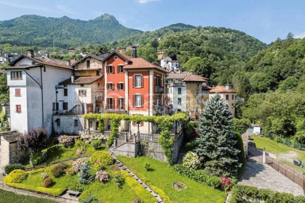 casa indipendente in vendita a Schignano