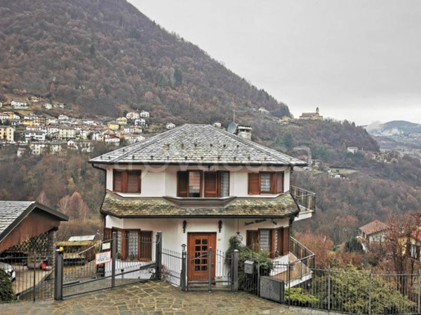 casa indipendente in vendita a Schignano