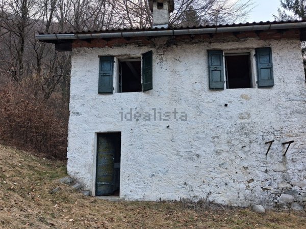 appartamento in vendita a Schignano