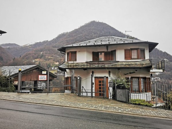 casa indipendente in vendita a Schignano
