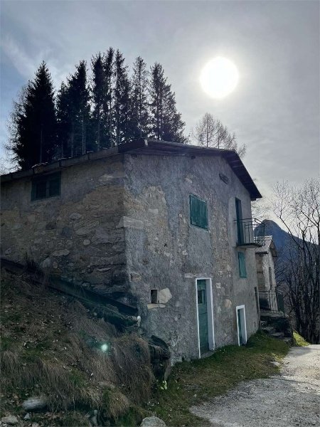 quadrivano in vendita a Schignano