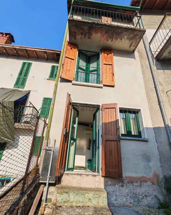 casa indipendente in vendita a Schignano