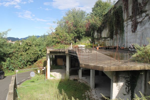 casa indipendente in vendita a Senna Comasco