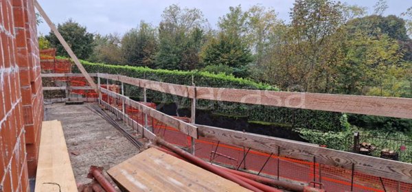 casa indipendente in vendita a Senna Comasco