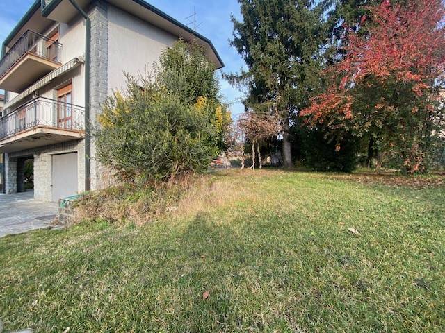 casa indipendente in vendita a Senna Comasco