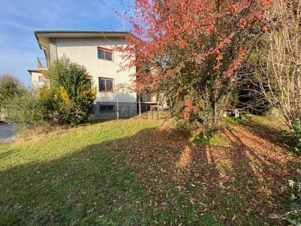 casa indipendente in vendita a Senna Comasco