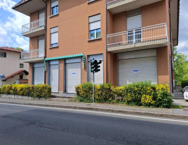 locale commerciale in vendita a Senna Comasco