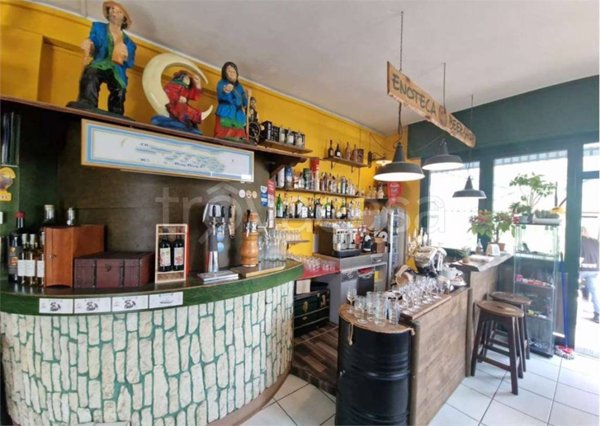 negozio in vendita a Senna Comasco