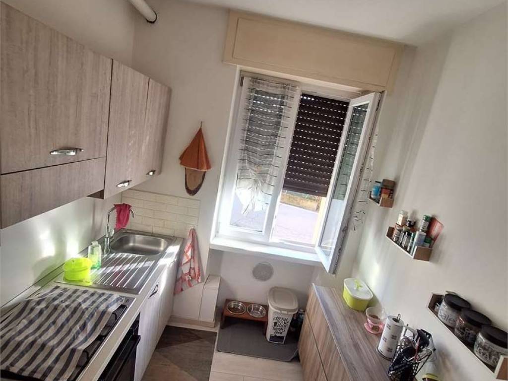 intera palazzina in vendita a Senna Comasco in zona Navedano