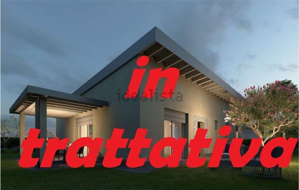 casa indipendente in vendita a Senna Comasco in zona Navedano