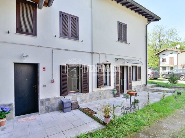 appartamento in vendita a Senna Comasco in zona Navedano