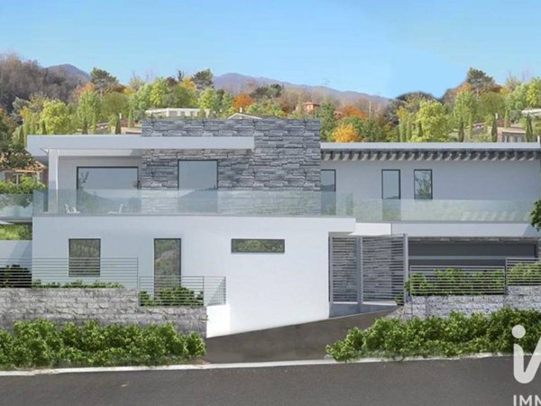 casa indipendente in vendita a Senna Comasco in zona Navedano