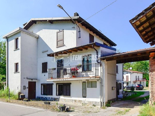 appartamento in vendita a Senna Comasco in zona Navedano