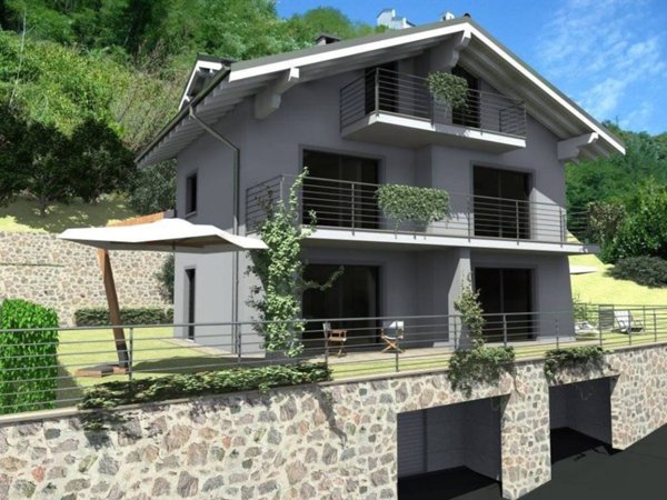 casa indipendente in vendita a Sorico