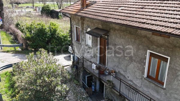 casa indipendente in vendita a Sorico