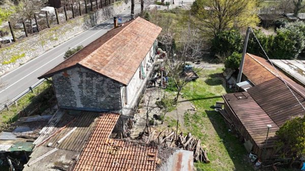 casa indipendente in vendita a Sorico