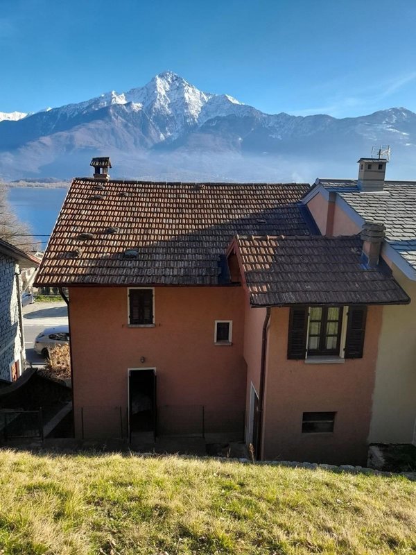 casa indipendente in vendita a Sorico