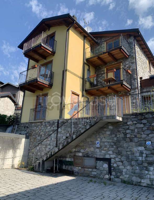 appartamento in vendita a Sorico in zona Bugiallo