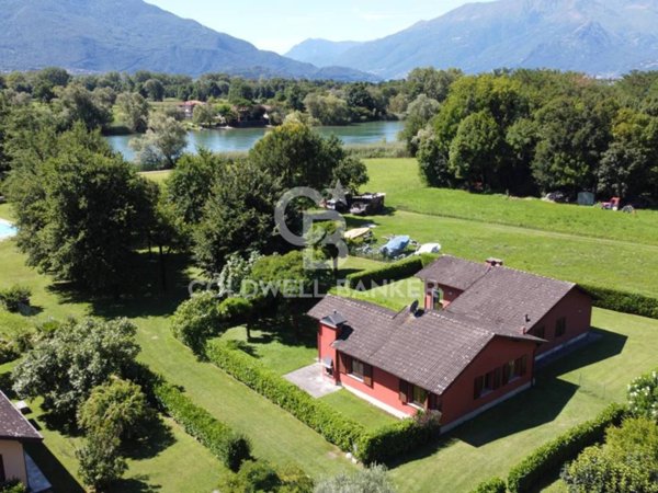 casa indipendente in vendita a Sorico