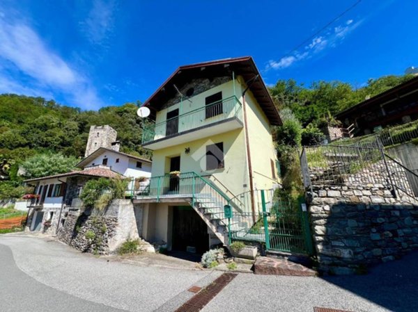 casa indipendente in vendita a Sorico