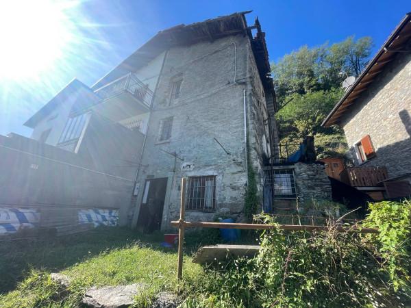 casa indipendente in vendita a Sorico