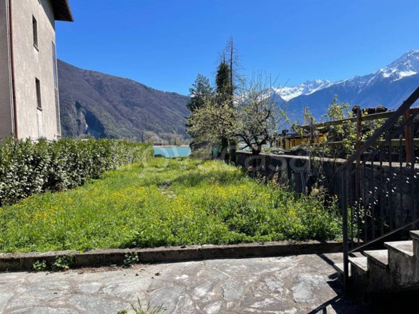 casa indipendente in vendita a Sorico in zona Dascio
