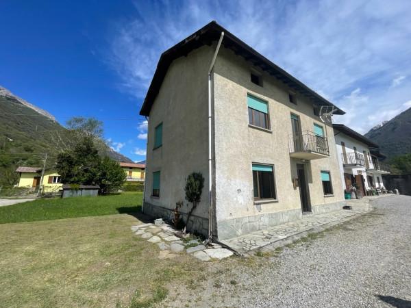 casa indipendente in vendita a Sorico