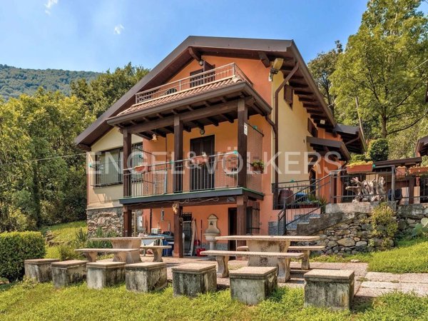casa indipendente in vendita a Sorico