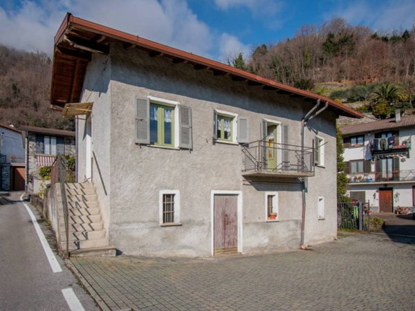 casa indipendente in vendita a Sorico