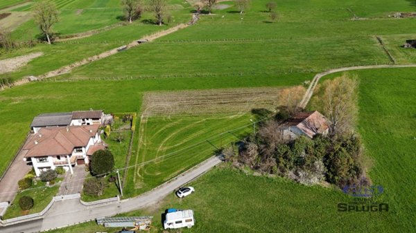 terreno edificabile in vendita a Sorico