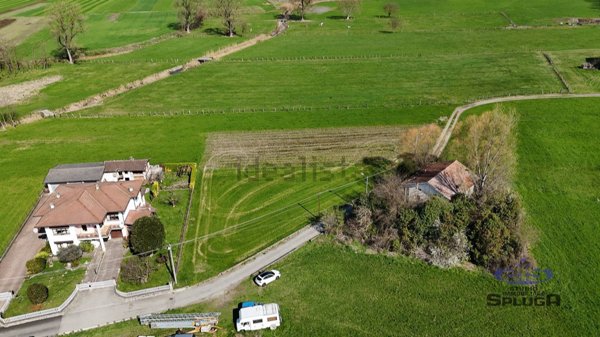 terreno edificabile in vendita a Sorico