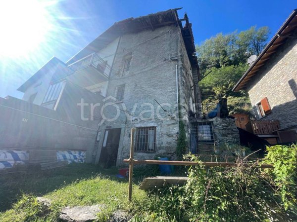 casa indipendente in vendita a Sorico