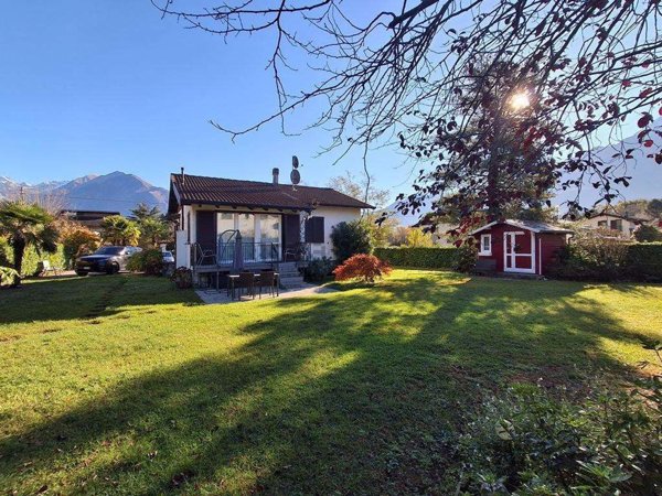 casa indipendente in vendita a Sorico
