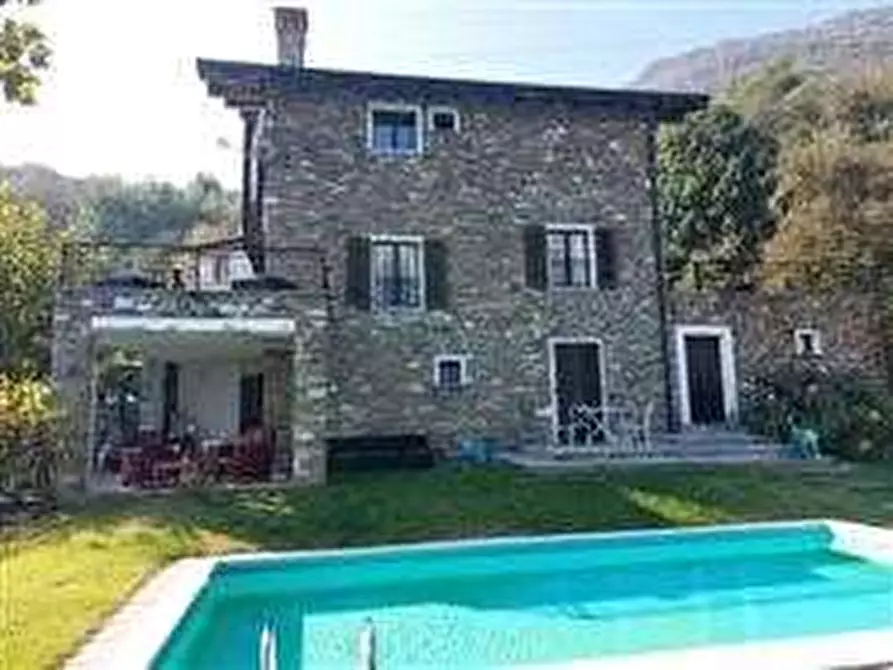 casa indipendente in vendita a Sorico in zona Albonico