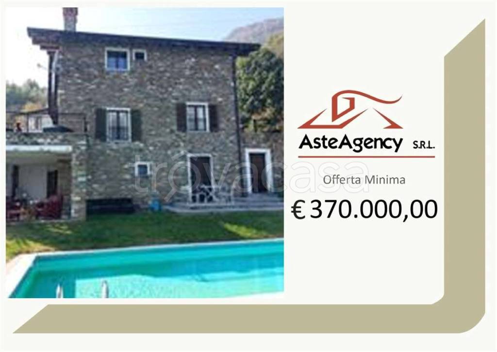 casa indipendente in vendita a Sorico in zona Albonico