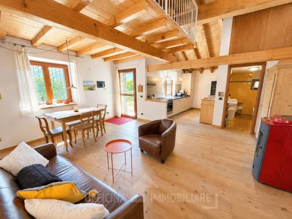 casa indipendente in vendita a Sorico in zona Dascio