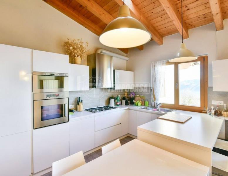 appartamento in vendita a Sormano