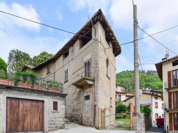 casa indipendente in vendita a Sormano